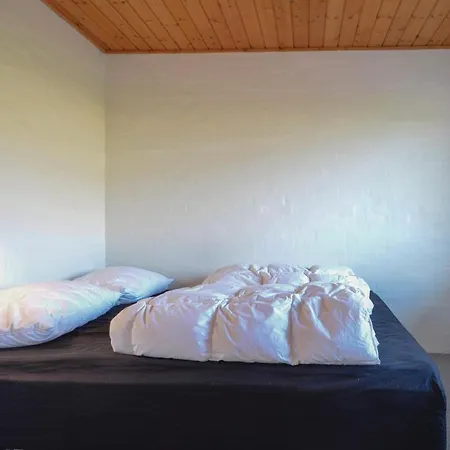 Three-bedroom Holiday In Prázdninový dům